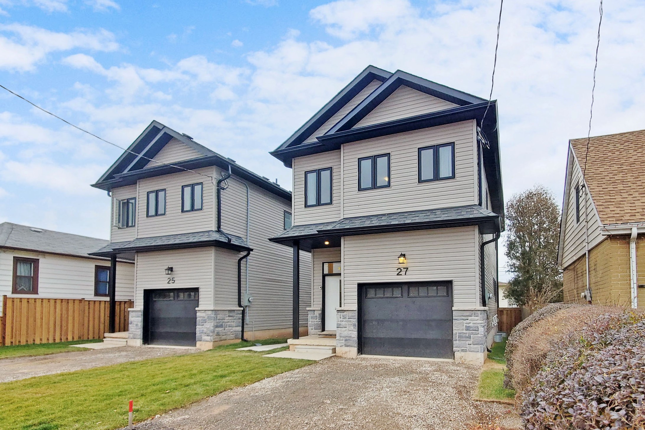 25 Reid Avenue North - 2