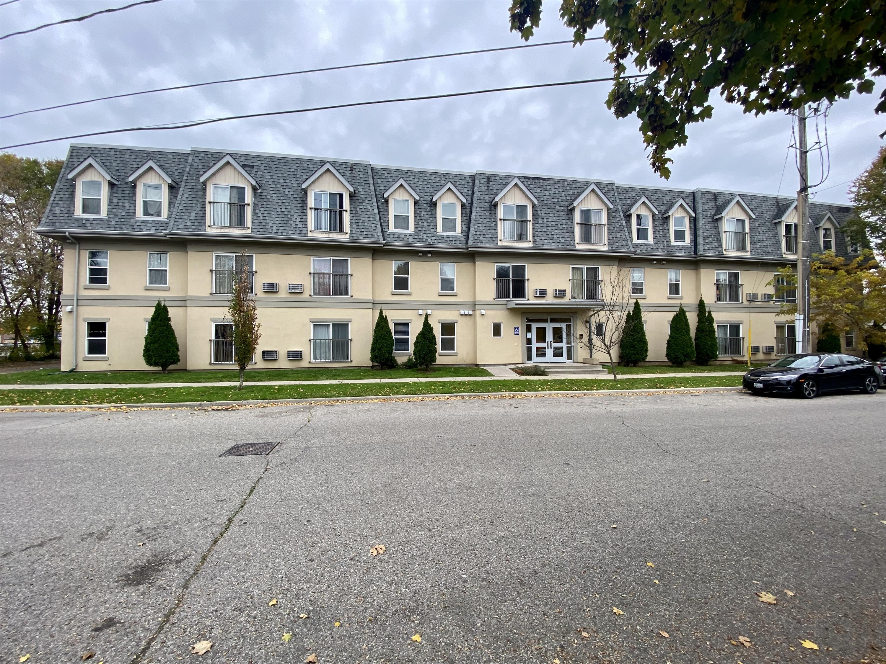 54 Winniett Street - 105